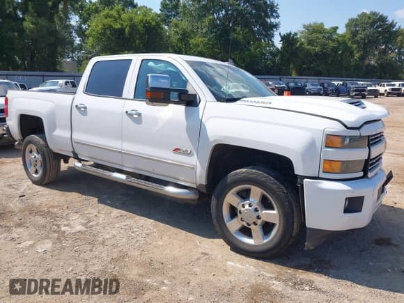 ✅ 2017 Chevrolet Silverado 2500HD LT • VIN: 1GC1KVEY9HF181540 • Lot: 43017957. Listed on IAAI with 198,394 mi. Free auction sales archive from the USA and detailed vehicle history report at DreamBid. Image 1.