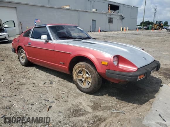✅ 1981 Datsun 280ZX • VIN: JN1HZ04S5BX279396 • Лот: 60198965. Опубликован ранее на Copart с пробегом 85 526 миль. Бесплатный доступ к архиву аукционных продаж из США и подробный отчёт об истории автомобиля на DreamBid. Изображение 4.