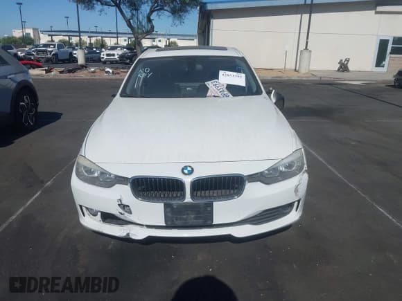 ✅ 2015 BMW 3 Series 328d • VIN: WBA3D3C53FK157607 • Lot: 42853392. Wystawiony na IAAI z przebiegiem 124 391 mil. Bezpłatny archiwum sprzedaży aukcyjnych z USA i szczegółowy raport historii pojazdu na DreamBid. Zdjęcie 13.