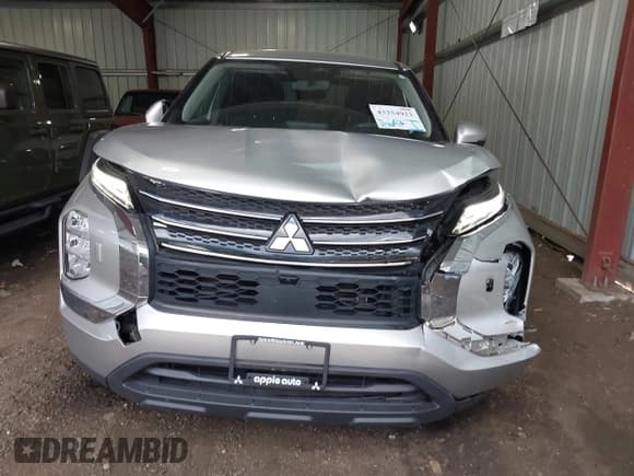 ✅ 2022 Mitsubishi Outlander ES • VIN: JA4J4TA80NZ007901 • Lot: 43354923. Listed on IAAI with 43,672 mi. Free auction sales archive from the USA and detailed vehicle history report at DreamBid. Image 12.