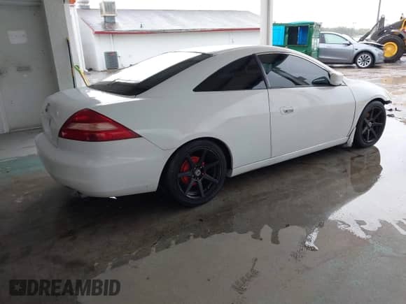 2005 Honda Accord LX with VIN 1HGCM71365A015480, listed as a IAAI auction lot 43176475 with 220,405 mi miles and . Bid and sale history available at DreamBid. Image 4.