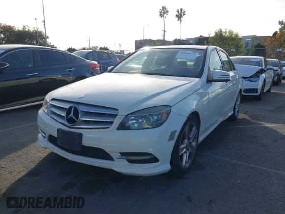 ✅ 2011 Mercedes-Benz C 300 Sport • VIN: WDDGF5EB3BA509135 • Lot: 43668244. Listed on IAAI with 87,271 mi. Free auction sales archive from the USA and detailed vehicle history report at DreamBid. Image 17.