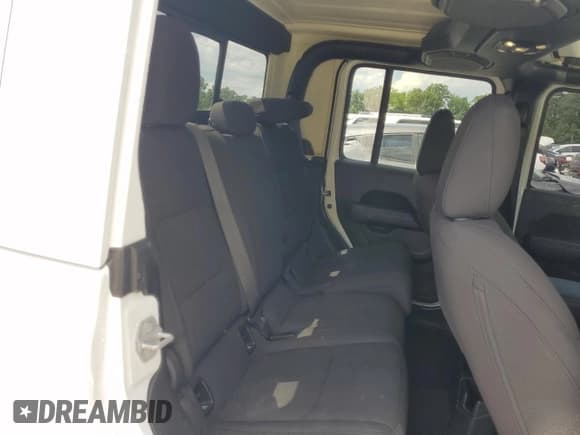 ✅ 2023 Jeep Gladiator Overland • VIN: 1C6HJTFG4PL533555 • Lot: 65159205. Wystawiony na Copart z przebiegiem 43 494 mil. Bezpłatny archiwum sprzedaży aukcyjnych z USA i szczegółowy raport historii pojazdu na DreamBid. Zdjęcie 11.