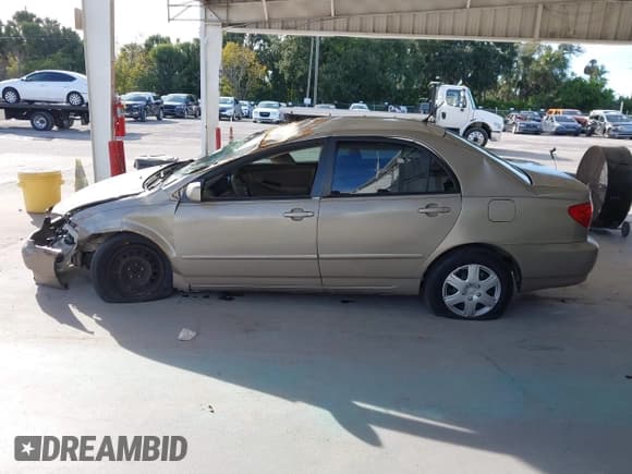 ✅ 2004 Toyota Corolla CE • VIN: 1NXBR32E14Z272799 • Lot: 43664394. Wystawiony na IAAI z przebiegiem 214 374 mil. Bezpłatny archiwum sprzedaży aukcyjnych z USA i szczegółowy raport historii pojazdu na DreamBid. Zdjęcie 14.