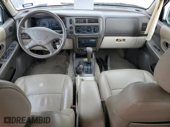 ✅ 2000 Mitsubishi Montero Sport Limited • VIN: JA4MT41R1YP044776 • Лот: 53791615. Опубликован ранее на Copart с пробегом 242 626 миль. Бесплатный доступ к архиву аукционных продаж из США и подробный отчёт об истории автомобиля на DreamBid. Изображение 8.