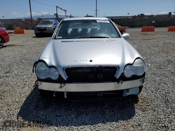 ✅ 2004 Mercedes-Benz C 240 • VIN: WDBRF61J64F502402 • Lot: 54591895. Wystawiony na Copart z przebiegiem 86 998 mil. Bezpłatny archiwum sprzedaży aukcyjnych z USA i szczegółowy raport historii pojazdu na DreamBid. Zdjęcie 5.
