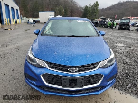 ✅ 2017 Chevrolet Cruze LT • VIN: 1G1BE5SM0H7116060 • Lot: 69376422. Wystawiony na Copart z przebiegiem 101 189 mil. Bezpłatny archiwum sprzedaży aukcyjnych z USA i szczegółowy raport historii pojazdu na DreamBid. Zdjęcie 5.