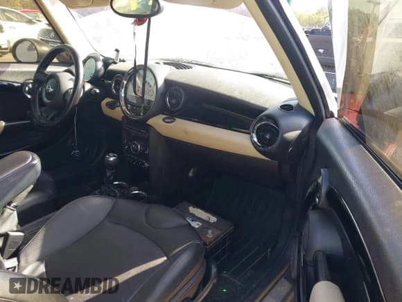 ✅ 2012 MINI Hardtop S • VIN: WMWSV3C54CTY26126 • Lot: 43801364. Listed on IAAI with 149,630 mi. Free auction sales archive from the USA and detailed vehicle history report at DreamBid. Image 5.