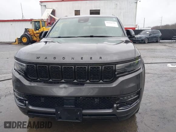 ✅ 2023 Jeep Wagoneer Series II Carbide • VIN: 1C4SJVBP8PS514948 • Lot: 41028759. Listed on IAAI with 30,406 mi. Free auction sales archive from the USA and detailed vehicle history report at DreamBid. Image 13.