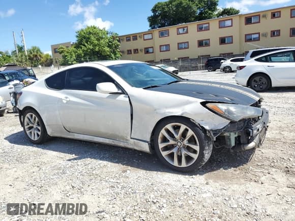 ✅ 2013 Hyundai Genesis Coupe 2.0T • VIN: KMHHT6KD8DU090246 • Lot: 68540855. Wystawiony na Copart z przebiegiem 216 115 mil. Bezpłatny archiwum sprzedaży aukcyjnych z USA i szczegółowy raport historii pojazdu na DreamBid. Zdjęcie 4.