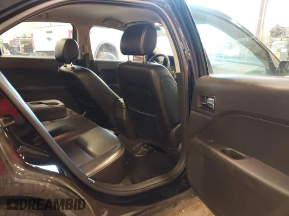 ✅ 2007 Mercury Milan Premier • VIN: 3MEHM08147R630858 • Lot: 43717692. Listed on IAAI with 107,317 mi. Free auction sales archive from the USA and detailed vehicle history report at DreamBid. Image 8.