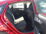 ✅ 2024 Kia Forte LXS • VIN: 3KPF24AD9RE768884 • Lot: 43324097. Wystawiony na IAAI z przebiegiem 15 257 mil. Bezpłatny archiwum sprzedaży aukcyjnych z USA i szczegółowy raport historii pojazdu na DreamBid. Zdjęcie 8.