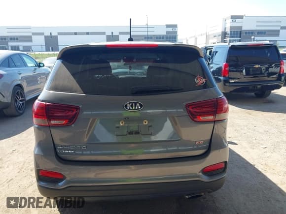 ✅ 2020 Kia Sorento LX • VIN: 5XYPG4A35LG712139 • Lot: 43384495. Wystawiony na IAAI z przebiegiem 119 467 mil. Bezpłatny archiwum sprzedaży aukcyjnych z USA i szczegółowy raport historii pojazdu na DreamBid. Zdjęcie 17.