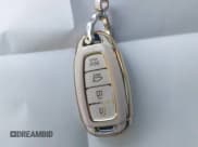 ✅ 2020 Hyundai Santa Fe SEL • VIN: 5NMS33AD3LH261307 • Lot: 42940601. Listed on IAAI with 95,444 mi. Free auction sales archive from the USA and detailed vehicle history report at DreamBid. Image 11.