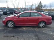 ✅ 2017 Volkswagen Jetta S • VIN: 3VW2B7AJ7HM222916 • Лот: 43636912. Опубликован ранее на IAAI с пробегом 79 472 миль. Бесплатный доступ к архиву аукционных продаж из США и подробный отчёт об истории автомобиля на DreamBid. Изображение 14.