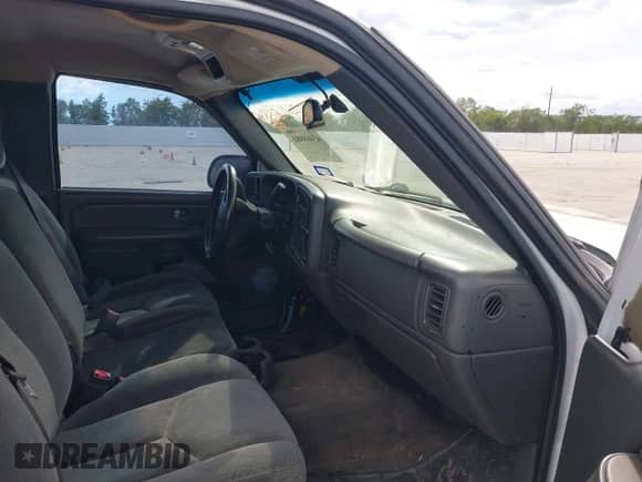 2003 Chevrolet Silverado 1500 LS with VIN 2GCEC19V431106445, listed as a IAAI auction lot 43468884 with 254,572 mi miles and . Bid and sale history available at DreamBid. Image 5.