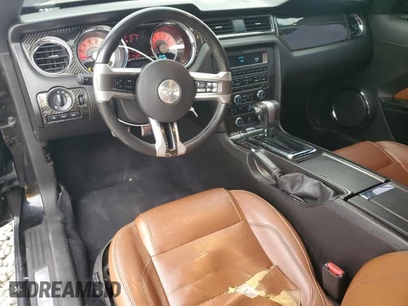 ✅ 2010 Ford Mustang GT • VIN: 1ZVBP8FH9A5169693 • Лот: 92731285. Опубликован ранее на Copart с пробегом 126 967 миль. Бесплатный доступ к архиву аукционных продаж из США и подробный отчёт об истории автомобиля на DreamBid. Изображение 8.