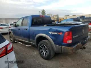 ✅ 2010 Dodge 1500 SLT • VIN: 1D7RV1GT9AS208064 • Lot: 73643444. Wystawiony na Copart z przebiegiem 176 597 mil mil. Skorzystaj z bezpłatnego archiwum sprzedaży aukcyjnych z USA i zobacz szczegółowy raport historii pojazdu na DreamBid. Zdjęcie 3.