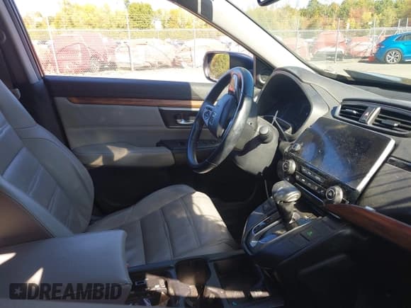 ✅ 2017 Honda CR-V Touring • VIN: 5J6RW2H91HL002381 • Lot: 43466622. Wystawiony na IAAI z przebiegiem 153 472 mil. Bezpłatny archiwum sprzedaży aukcyjnych z USA i szczegółowy raport historii pojazdu na DreamBid. Zdjęcie 5.