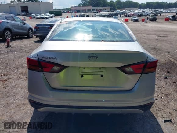 ✅ 2023 Nissan Altima S • VIN: 1N4BL4BV2PN425593 • Lot: 42851060. Wystawiony na IAAI z przebiegiem 26 911 mil. Bezpłatny archiwum sprzedaży aukcyjnych z USA i szczegółowy raport historii pojazdu na DreamBid. Zdjęcie 15.