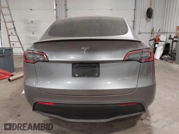 ✅ 2024 Tesla Model Y Performance • VIN: 7SAYGDEF1RF153247 • Lot: 42146823. Wystawiony na IAAI z przebiegiem 8 304 mil. Bezpłatny archiwum sprzedaży aukcyjnych z USA i szczegółowy raport historii pojazdu na DreamBid. Zdjęcie 15.