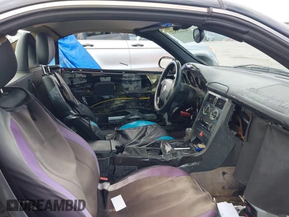 ✅ 1999 Mercedes-Benz SLK 230/320 • VIN: WDBKK47F0XF086064 • Lot: 42223522. Wystawiony na IAAI z przebiegiem 166 381 mil. Bezpłatny archiwum sprzedaży aukcyjnych z USA i szczegółowy raport historii pojazdu na DreamBid. Zdjęcie 5.