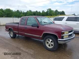 1996 Chevrolet Silverado 1500 with VIN 1GCEC19RXTE256982, listed as a IAAI auction lot 42435782 with 320,441 mi miles and . Bid and sale history available at DreamBid. Image 1.