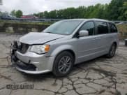 ✅ 2017 Dodge Grand Caravan SXT • VIN: 2C4RDGCGXHR700154 • Lot: 61294355. Listed on Copart with 135,573 mi. Free auction sales archive from the USA and detailed vehicle history report at DreamBid. Image 1.
