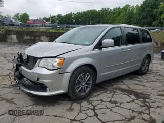 ✅ 2017 Dodge Grand Caravan SXT • VIN: 2C4RDGCGXHR700154 • Lot: 61294355. Wystawiony na Copart z przebiegiem 135 573 mil. Bezpłatny archiwum sprzedaży aukcyjnych z USA i szczegółowy raport historii pojazdu na DreamBid. Zdjęcie 1.