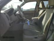 ✅ 2012 Ford Escape XLT • VIN: 1FMCU9DG4CKA22956 • Lot: 91821685. Wystawiony na Copart z przebiegiem 156 022 mil. Bezpłatny archiwum sprzedaży aukcyjnych z USA i szczegółowy raport historii pojazdu na DreamBid. Zdjęcie 7.