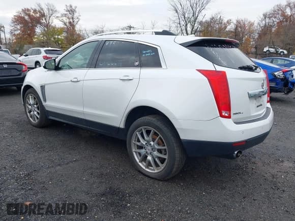 ✅ 2013 Cadillac SRX Premium Collection • VIN: 3GYFNJE33DS625327 • Лот: 43654281. Опубликован ранее на IAAI с пробегом 145 820 миль. Бесплатный доступ к архиву аукционных продаж из США и подробный отчёт об истории автомобиля на DreamBid. Изображение 3.