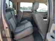 2010 Dodge Dakota Laramie z VIN 1D7RW5GP7AS203338, wystawiony jako Copart lot #74550574 z przebiegiem 94 732 mil mil oraz Szkoda całkowita • Salvage title. Historia ofert i sprzedaży dostępna na DreamBid. Obrazek 10.