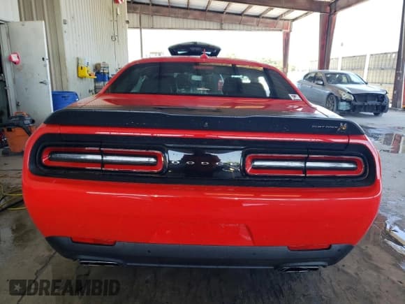 ✅ 2021 Dodge Challenger R/T Scat Pack • VIN: 2C3CDZFJXMH567506 • Lot: 56266904. Wystawiony na Copart z przebiegiem 26 591 mil. Bezpłatny archiwum sprzedaży aukcyjnych z USA i szczegółowy raport historii pojazdu na DreamBid. Zdjęcie 6.