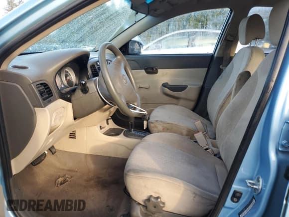 ✅ 2009 Hyundai Accent Auto GLS • VIN: KMHCN46C09U281919 • Лот: 88177035. Опубликован ранее на Copart с пробегом 183 067 миль. Бесплатный доступ к архиву аукционных продаж из США и подробный отчёт об истории автомобиля на DreamBid. Изображение 7.