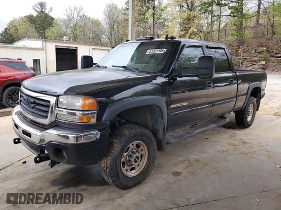 ✅ 2006 GMC Sierra 2500HD SLE2 • VIN: 1GTHK23U66F157884 • Lot: 51321985. Listed on Copart with Not provided. Free auction sales archive from the USA and detailed vehicle history report at DreamBid. Image 1.