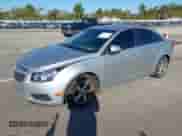 2014 Chevrolet Cruze 1LT с VIN 1G1PC5SB2E7258013, выставлен на аукционе IAAI как лот 43417395 с пробегом 219 609 миль миль и . История ставок и продаж доступна на DreamBid. Изображение 17.