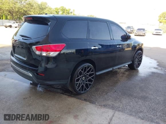 ✅ 2014 Nissan Pathfinder Platinum • VIN: 5N1AR2MN4EC605250 • Lot: 42273504. Listed on IAAI with 178,817 mi. Free auction sales archive from the USA and detailed vehicle history report at DreamBid. Image 4.