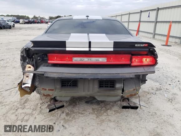 ✅ 2012 Dodge Challenger SRT-8 392 • VIN: 2C3CDYCJ9CH176411 • Lot: 42472935. Wystawiony na Copart z przebiegiem 83 919 mil. Bezpłatny archiwum sprzedaży aukcyjnych z USA i szczegółowy raport historii pojazdu na DreamBid. Zdjęcie 6.