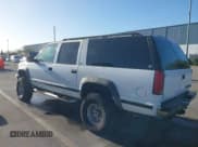 ✅ 1999 Chevrolet Suburban • VIN: 1GNFK16R3XJ424333 • Лот: 43631568. Опубликован ранее на IAAI с пробегом 232 731 миль. Бесплатный доступ к архиву аукционных продаж из США и подробный отчёт об истории автомобиля на DreamBid. Изображение 3.