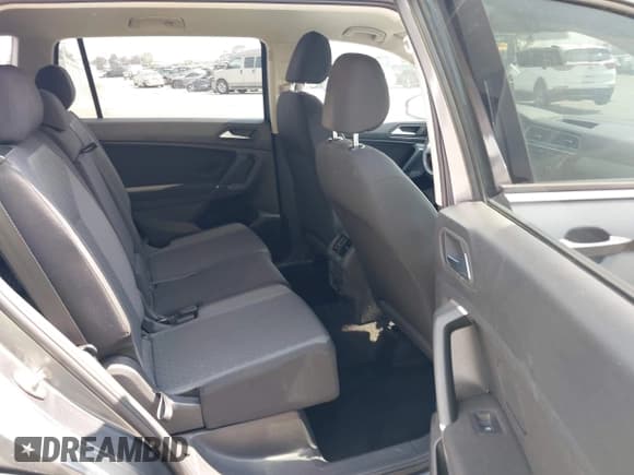 ✅ 2020 Volkswagen Tiguan S • VIN: 3VV1B7AX2LM103992 • Лот: 42618433. Опубликован ранее на IAAI с пробегом 55 172 миль. Бесплатный доступ к архиву аукционных продаж из США и подробный отчёт об истории автомобиля на DreamBid. Изображение 8.