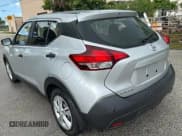 ✅ 2020 Nissan Kicks S • VIN: 3N1CP5BV6LL515545 • Лот: 71323395. Опубликован ранее на Copart с пробегом 90 177 миль. Бесплатный доступ к архиву аукционных продаж из США и подробный отчёт об истории автомобиля на DreamBid. Изображение 3.
