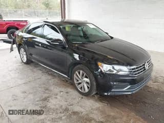✅ 2018 Volkswagen Passat SE • VIN: 1VWBA7A34JC008140 • Lot: 43432340. Wystawiony na IAAI z przebiegiem 78 707 mil. Bezpłatny archiwum sprzedaży aukcyjnych z USA i szczegółowy raport historii pojazdu na DreamBid. Zdjęcie 1.