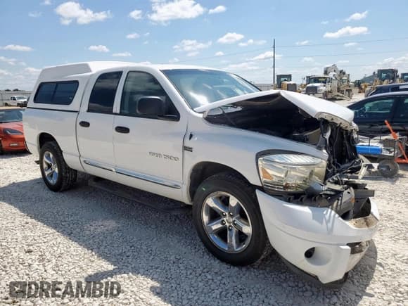 ✅ 2006 Dodge 1500 SLT • VIN: 1D7HA18266J117148 • Lot: 84613645. Wystawiony na Copart z przebiegiem 190 440 mil. Bezpłatny archiwum sprzedaży aukcyjnych z USA i szczegółowy raport historii pojazdu na DreamBid. Zdjęcie 4.
