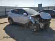 2016 Hyundai Tucson SE with VIN KM8J33A4XGU105738, listed as a Copart auction lot 85884105 with 111,458 mi miles and Salvage title. Bid and sale history available at DreamBid. Image 4.