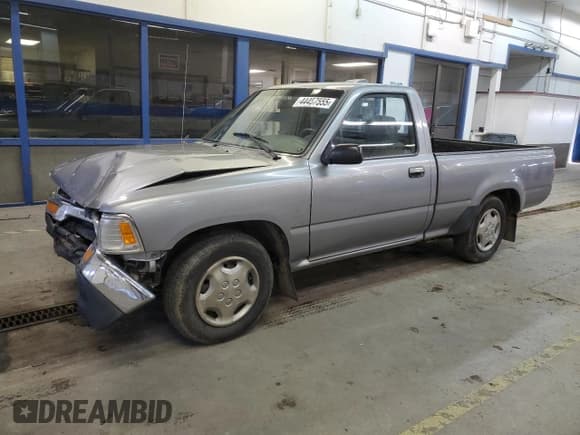 ✅ 1994 Toyota Pickup DX • VIN: JT4RN81P1R5196730 • Lot: 44457555. Listed on Copart with 121,866 mi. Free auction sales archive from the USA and detailed vehicle history report at DreamBid. Image 1.