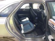 ✅ 2016 Lincoln MKZ Hybrid • VIN: 3LN6L2LU4GR630976 • Lot: 42160730. Wystawiony na IAAI z przebiegiem 244 723 mil. Bezpłatny archiwum sprzedaży aukcyjnych z USA i szczegółowy raport historii pojazdu na DreamBid. Zdjęcie 8.