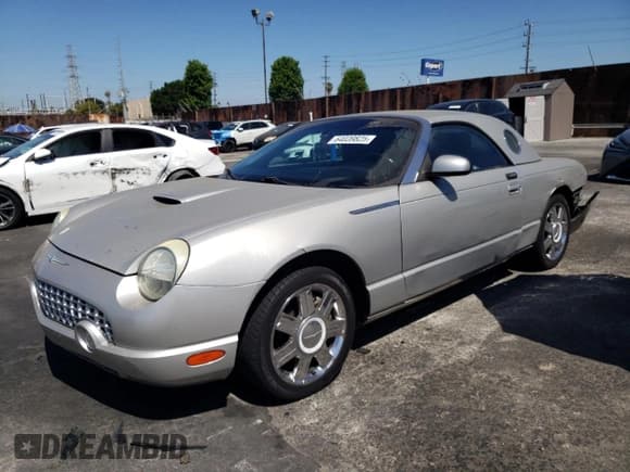 ✅ 2005 Ford Thunderbird Deluxe • VIN: 1FAHP60A85Y107046 • Lot: 64039825. Listed on Copart with 212,917 mi. Free auction sales archive from the USA and detailed vehicle history report at DreamBid. Image 1.