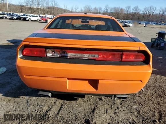 ✅ 2012 Dodge Challenger SXT Plus • VIN: 2C3CDYAG8CH141480 • Lot: 46976744. Wystawiony na Copart z przebiegiem Nie podano. Bezpłatny archiwum sprzedaży aukcyjnych z USA i szczegółowy raport historii pojazdu na DreamBid. Zdjęcie 6.