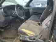 1999 Dodge 1500 z VIN 3B7HF13Z3XG156105, wystawiony jako Copart lot #71061384 z przebiegiem 267 990 mil mil oraz Szkoda całkowita • Salvage title. Historia ofert i sprzedaży dostępna na DreamBid. Obrazek 7.