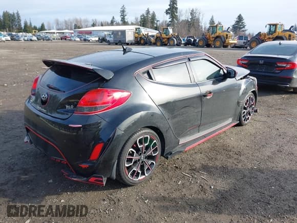 ✅ 2016 Hyundai Veloster • VIN: KMHTC6AD6GU260023 • Lot: 41627353. Wystawiony na IAAI z przebiegiem 98 472 mil. Bezpłatny archiwum sprzedaży aukcyjnych z USA i szczegółowy raport historii pojazdu na DreamBid. Zdjęcie 4.